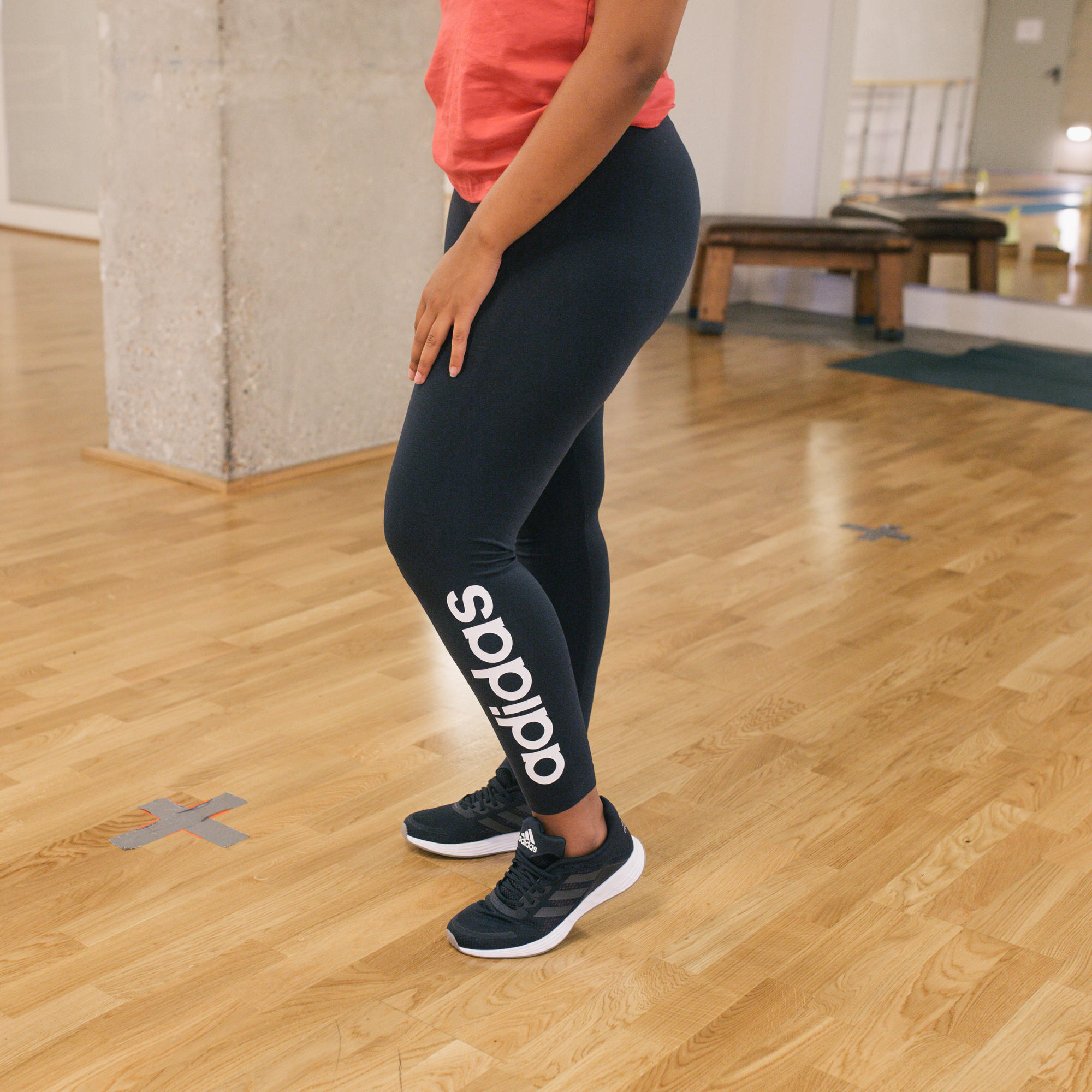 Legging Adidas femme Bleu Marine avec Logo Legging Adidas femme Bleu Marine avec Logo